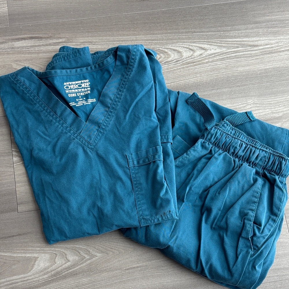 Mens Cherokee Scrub Ensemble